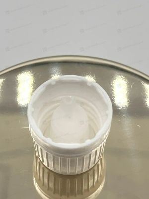 Крышка 18/410 белая с КПВ в комплекте с капельницей BC1418W