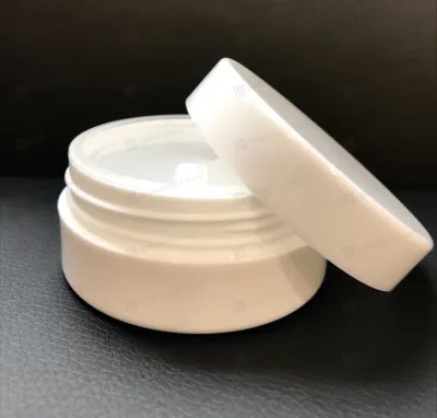 Банка 100 мл PETG белая глянцевая с крышкой  BJ10078WJ